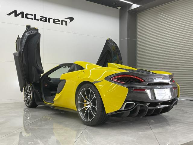 ５７０Ｓスパイダー 　Ｂｙ　ＭｃＬａｒｅｎデザイナ－インテリア／１０スポ－クライトウエイト鍛造ホイ－ル／ダイヤモンドカット／（11枚目）