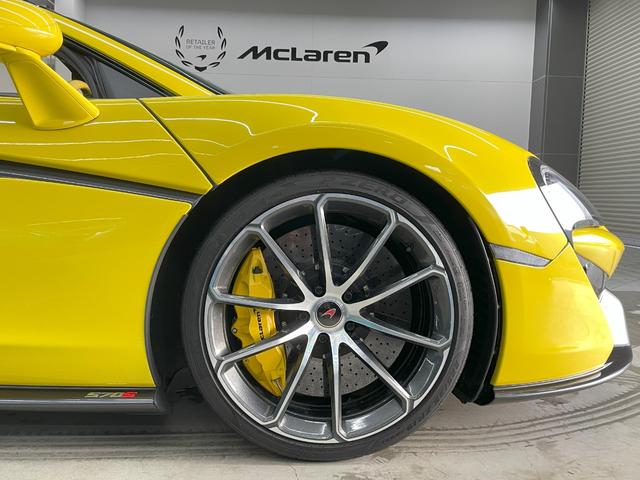 ５７０Ｓスパイダー 　Ｂｙ　ＭｃＬａｒｅｎデザイナ－インテリア／１０スポ－クライトウエイト鍛造ホイ－ル／ダイヤモンドカット／（12枚目）