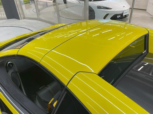 ５７０Ｓスパイダー 　Ｂｙ　ＭｃＬａｒｅｎデザイナ－インテリア／１０スポ－クライトウエイト鍛造ホイ－ル／ダイヤモンドカット／（14枚目）