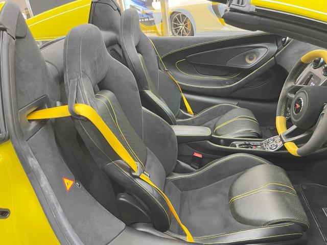 ５７０Ｓスパイダー 　Ｂｙ　ＭｃＬａｒｅｎデザイナ－インテリア／１０スポ－クライトウエイト鍛造ホイ－ル／ダイヤモンドカット／（18枚目）
