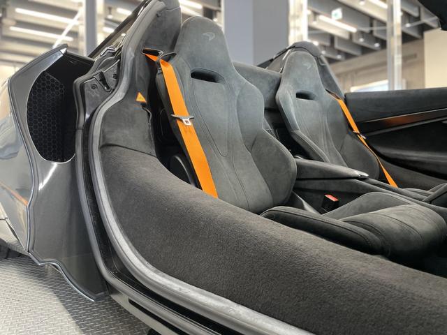 ７２０Ｓスパイダー 　認定中古車保証１年付　左ハンドル　サロス　エリ－トペイント　スポ－ツエキゾ－スト　ポリッシュキャリパー　５ポークライトウェイト鍛造ホイール　リヤビュ－カメラ　車輛リフト　ＭＳＯカーボンパドルシフト（32枚目）