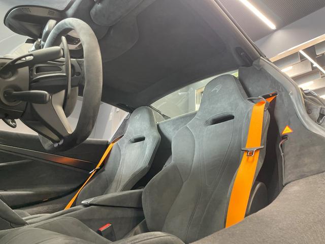 ７２０Ｓスパイダー 　認定中古車保証１年付　左ハンドル　サロス　エリ－トペイント　スポ－ツエキゾ－スト　ポリッシュキャリパー　５ポークライトウェイト鍛造ホイール　リヤビュ－カメラ　車輛リフト　ＭＳＯカーボンパドルシフト（33枚目）