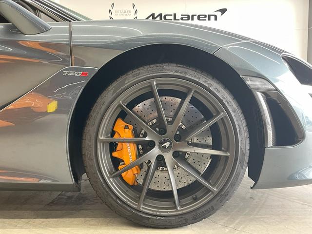 ７２０Ｓスパイダー ベースグレード　カーボンフロント＆リアフェンダーエアーインテーク／ＭＳＯ　Ｄｅｆｉｎｅｄカーボンリアデッキ＆エンジンカバー／電動メモリーシート＆シートヒーター／エレクトロクロミックルーフ／カーボンインテリアコンポーネ（22枚目）