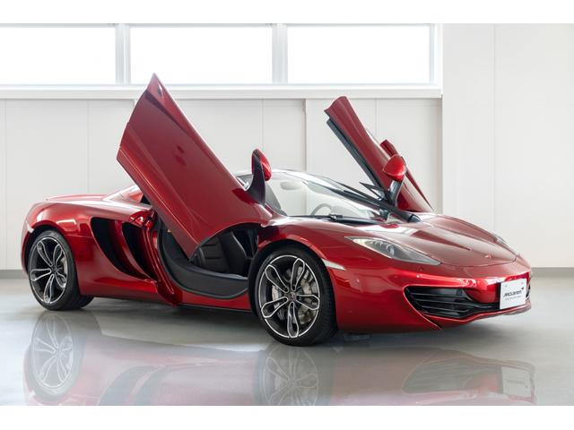 ＭＰ４－１２Ｃスパイダー ベースグレード　ステルスパック／スポ－ツエキゾ－スト／電動メモリ－＆シートヒ－タ－／パーキングセンサ－前後／ライトウエイト鍛造ホイ－ルダイヤモンドカットフィニッシュ／カーボンインテリアアップグレ－ド（4枚目）