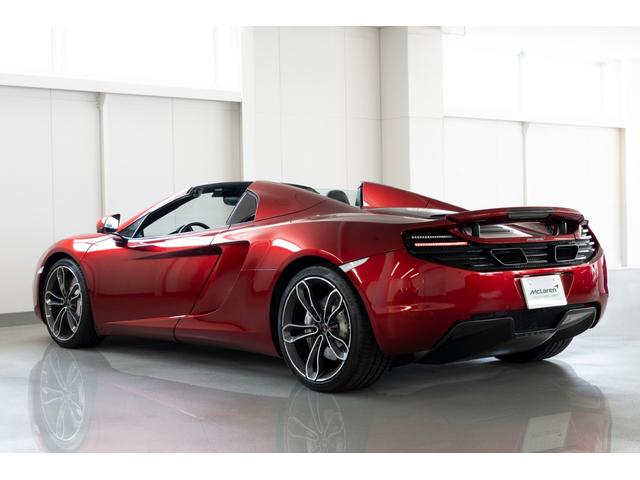 ＭＰ４－１２Ｃスパイダー ベースグレード　ステルスパック／スポ－ツエキゾ－スト／電動メモリ－＆シートヒ－タ－／パーキングセンサ－前後／ライトウエイト鍛造ホイ－ルダイヤモンドカットフィニッシュ／カーボンインテリアアップグレ－ド（13枚目）