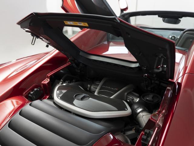 ＭＰ４－１２Ｃスパイダー ベースグレード　ステルスパック／スポ－ツエキゾ－スト／電動メモリ－＆シートヒ－タ－／パーキングセンサ－前後／ライトウエイト鍛造ホイ－ルダイヤモンドカットフィニッシュ／カーボンインテリアアップグレ－ド（19枚目）