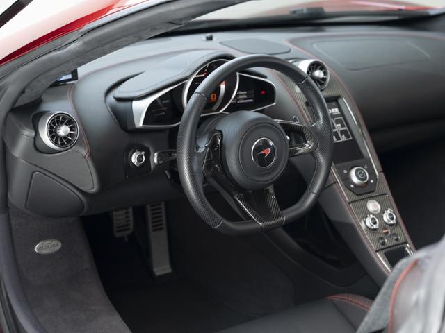 ＭＰ４－１２Ｃスパイダー ベースグレード　ステルスパック／スポ－ツエキゾ－スト／電動メモリ－＆シートヒ－タ－／パーキングセンサ－前後／ライトウエイト鍛造ホイ－ルダイヤモンドカットフィニッシュ／カーボンインテリアアップグレ－ド（20枚目）