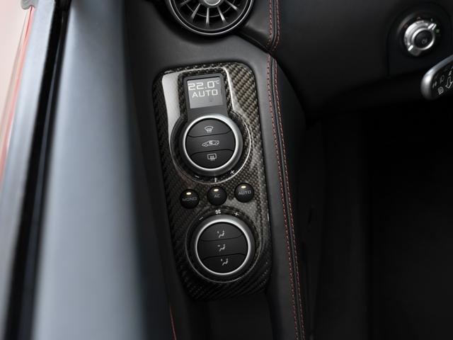 ＭＰ４－１２Ｃスパイダー ベースグレード　ステルスパック／スポ－ツエキゾ－スト／電動メモリ－＆シートヒ－タ－／パーキングセンサ－前後／ライトウエイト鍛造ホイ－ルダイヤモンドカットフィニッシュ／カーボンインテリアアップグレ－ド（28枚目）