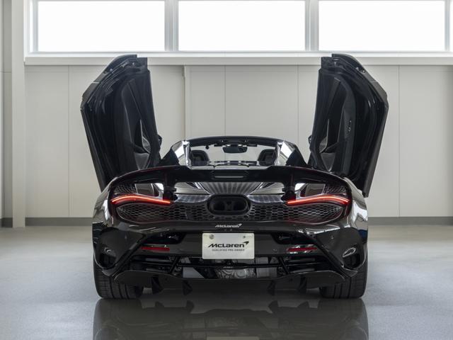 ７５０Ｓスパイダー パフォ－マンスインテリア　スポ－ツエキゾ－スト／１０スポ－クウルトラライト鍛造ホイ－ル「タービン」／ステルスホイ－ルフィニッシュ／電動メモリ－＆シートヒ－タ－／Ｂ＆Ｗ１２スピ－カ－システム／３６０度パ－クビュ－カメラ（8枚目）