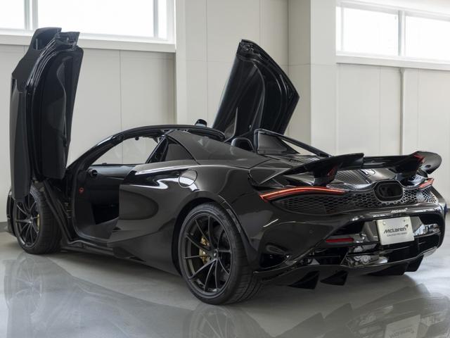 ７５０Ｓスパイダー パフォ－マンスインテリア　スポ－ツエキゾ－スト／１０スポ－クウルトラライト鍛造ホイ－ル「タービン」／ステルスホイ－ルフィニッシュ／電動メモリ－＆シートヒ－タ－／Ｂ＆Ｗ１２スピ－カ－システム／３６０度パ－クビュ－カメラ（12枚目）