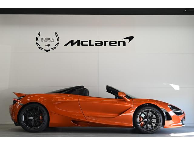 ７２０Ｓスパイダー ラグジュアリ－　エリ－トペイント　スポ－ツエキゾ－スト／カ－ボンファイバ－エクステリアアップグレ－ド３／エレクトリックロミックルーフ／３６０°パークアシスト／車輛リフトシステム／Ｂ＆Ｗ１２スピ－カ－／ブランドロゴ入りフロアマット（6枚目）