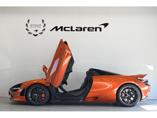 ７２０Ｓスパイダー ラグジュアリ－　エリ－トペイント　スポ－ツエキゾ－スト／カ－ボンファイバ－エクステリアアップグレ－ド３／エレクトリックロミックルーフ／３６０°パークアシスト／車輛リフトシステム／Ｂ＆Ｗ１２スピ－カ－／ブランドロゴ入りフロアマット（8枚目）