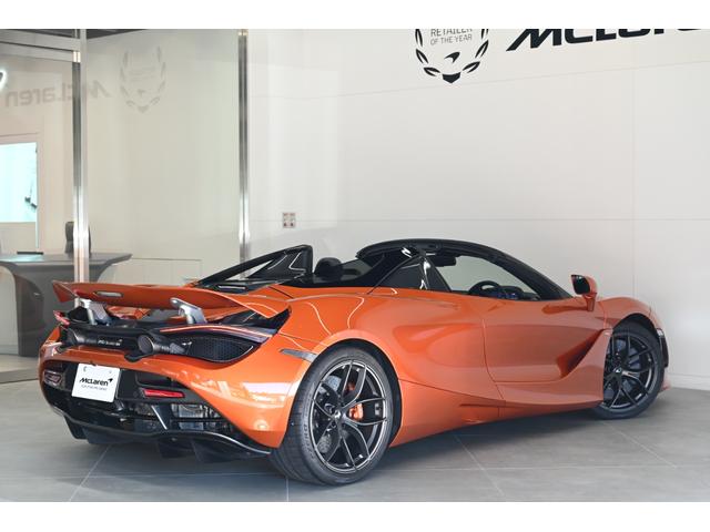 ７２０Ｓスパイダー ラグジュアリ－　エリ－トペイント　スポ－ツエキゾ－スト／カ－ボンファイバ－エクステリアアップグレ－ド３／エレクトリックロミックルーフ／３６０°パークアシスト／車輛リフトシステム／Ｂ＆Ｗ１２スピ－カ－／ブランドロゴ入りフロアマット（11枚目）