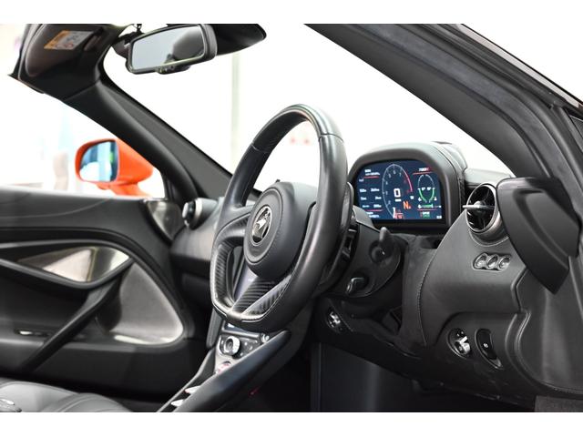 ７２０Ｓスパイダー ラグジュアリ－　エリ－トペイント　スポ－ツエキゾ－スト／カ－ボンファイバ－エクステリアアップグレ－ド３／エレクトリックロミックルーフ／３６０°パークアシスト／車輛リフトシステム／Ｂ＆Ｗ１２スピ－カ－／ブランドロゴ入りフロアマット（26枚目）