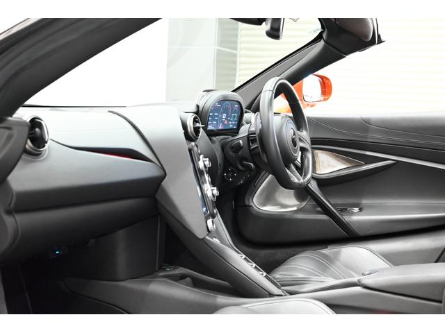 ７２０Ｓスパイダー ラグジュアリ－　エリ－トペイント　スポ－ツエキゾ－スト／カ－ボンファイバ－エクステリアアップグレ－ド３／エレクトリックロミックルーフ／３６０°パークアシスト／車輛リフトシステム／Ｂ＆Ｗ１２スピ－カ－／ブランドロゴ入りフロアマット（35枚目）