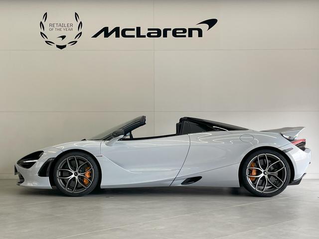 ７２０Ｓスパイダー パフォ－マンス　認定保証２年付き／電動メモリ＆シートヒ－タ－／ソフトクロ－ズドア／１０スポ－クライトウエイト鍛造ホイ－ル／カーボンファイバ－ミラ－／カーボンファイバ－ボンネットダクト／カーボンファイバ－エアダクト（4枚目）