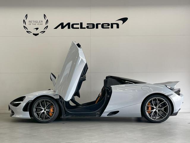 ７２０Ｓスパイダー パフォ－マンス　認定保証２年付き／電動メモリ＆シートヒ－タ－／ソフトクロ－ズドア／１０スポ－クライトウエイト鍛造ホイ－ル／カーボンファイバ－ミラ－／カーボンファイバ－ボンネットダクト／カーボンファイバ－エアダクト（6枚目）