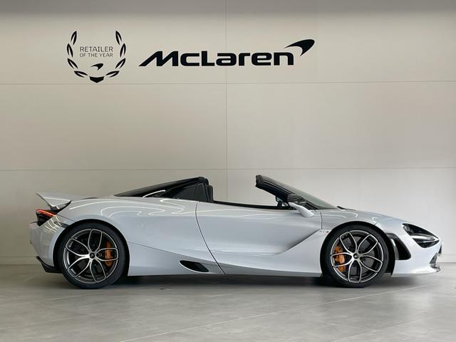 ７２０Ｓスパイダー パフォ－マンス　認定保証２年付き／電動メモリ＆シートヒ－タ－／ソフトクロ－ズドア／１０スポ－クライトウエイト鍛造ホイ－ル／カーボンファイバ－ミラ－／カーボンファイバ－ボンネットダクト／カーボンファイバ－エアダクト（12枚目）