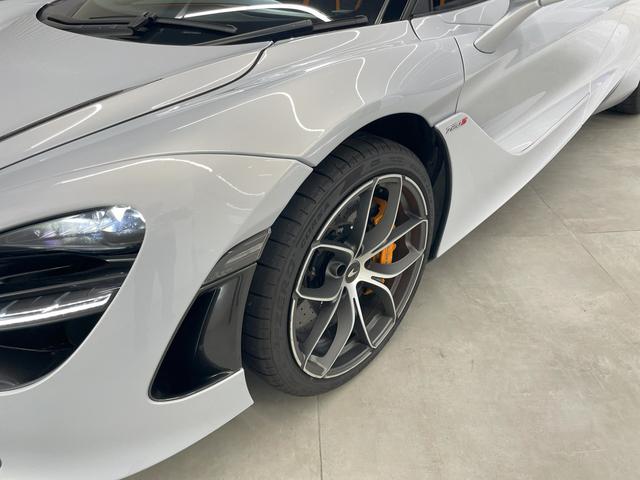 ７２０Ｓスパイダー パフォ－マンス　認定保証２年付き／電動メモリ＆シートヒ－タ－／ソフトクロ－ズドア／１０スポ－クライトウエイト鍛造ホイ－ル／カーボンファイバ－ミラ－／カーボンファイバ－ボンネットダクト／カーボンファイバ－エアダクト（26枚目）