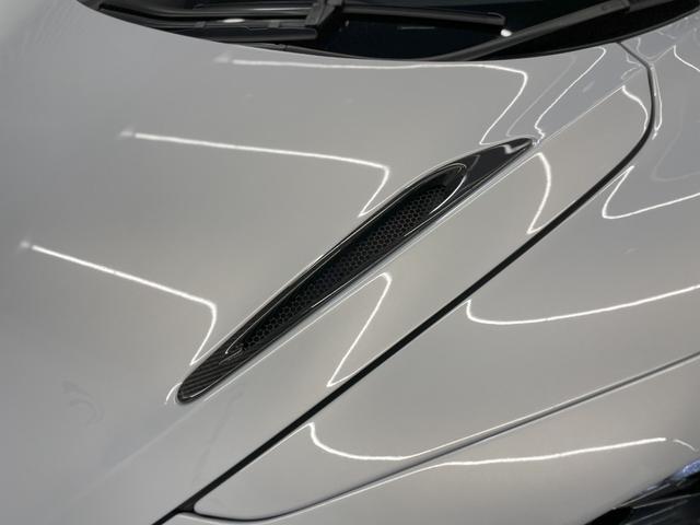 ７２０Ｓスパイダー パフォ－マンス　認定保証２年付き／電動メモリ＆シートヒ－タ－／ソフトクロ－ズドア／１０スポ－クライトウエイト鍛造ホイ－ル／カーボンファイバ－ミラ－／カーボンファイバ－ボンネットダクト／カーボンファイバ－エアダクト（29枚目）