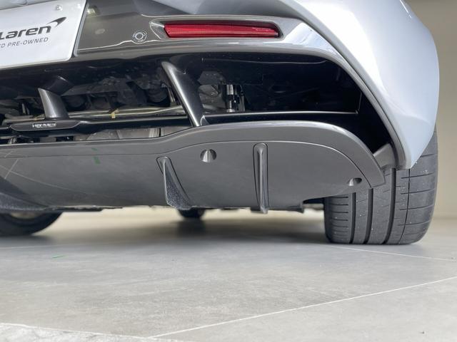 ７２０Ｓスパイダー パフォ－マンス　認定保証２年付き／電動メモリ＆シートヒ－タ－／ソフトクロ－ズドア／１０スポ－クライトウエイト鍛造ホイ－ル／カーボンファイバ－ミラ－／カーボンファイバ－ボンネットダクト／カーボンファイバ－エアダクト（31枚目）