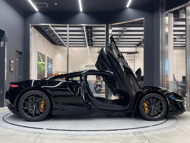 アルトゥーラ パフォ－マンス　パフォーマンストリム／スポ－ツエキゾ－スト／電動メモリーシート＆シートヒーター／ステルスエキゾ－スト＆ホットＶフィニッシャ－／ダークステルスホイ－ルフィニッシュ（13枚目）