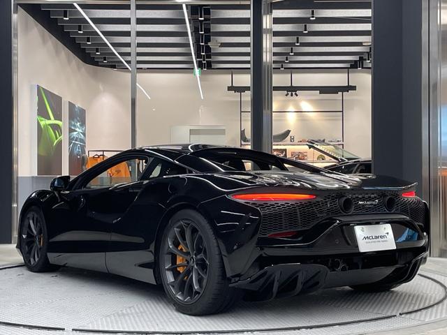 アルトゥーラ パフォ－マンス　パフォーマンストリム／スポ－ツエキゾ－スト／電動メモリーシート＆シートヒーター／ステルスエキゾ－スト＆ホットＶフィニッシャ－／ダークステルスホイ－ルフィニッシュ（15枚目）