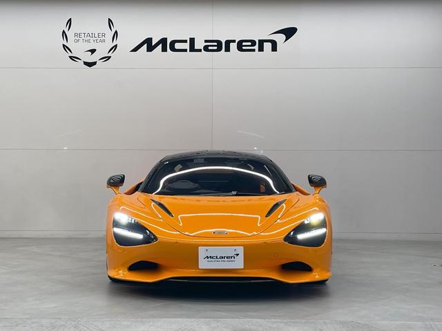 ７５０Ｓ パフォ－マンス　パフォーマンストリム／カーボンエクステリアディテールパック／カーボンファイバ－ルーバ－フロントフェンダ－／手動調節コンフォ－トシ－ト／オレンジシートベルト（6枚目）