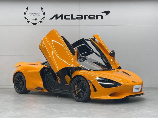 ７５０Ｓ パフォ－マンス　パフォーマンストリム／カーボンエクステリアディテールパック／カーボンファイバ－ルーバ－フロントフェンダ－／手動調節コンフォ－トシ－ト／オレンジシートベルト（11枚目）