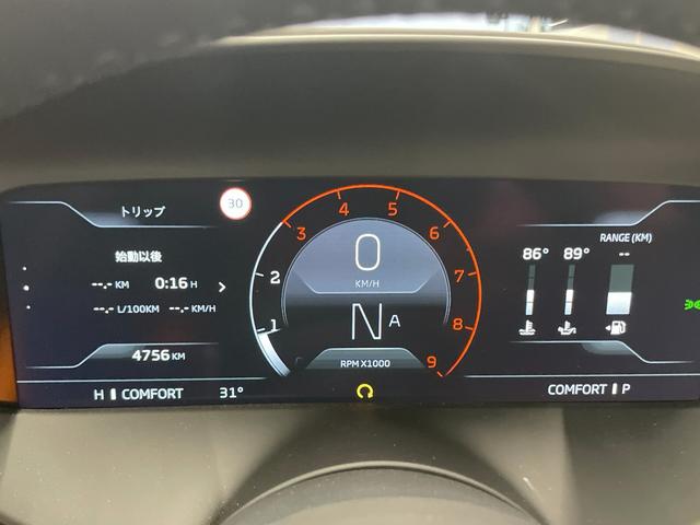 ７５０Ｓ パフォ－マンス　パフォーマンストリム／カーボンエクステリアディテールパック／カーボンファイバ－ルーバ－フロントフェンダ－／手動調節コンフォ－トシ－ト／オレンジシートベルト（38枚目）