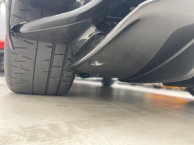 ７６５ＬＴスパイダー 　世界限定車／エレクトロクロミックルーフ／カ－ボンエクステリアアップグレ－ド１＆２／カーボンフロントエア－インテ－ク／フロントル－バ－フェンダ－／Ｂｏｗｅｒ＆Ｗｉｌｋｉｎｓ１２スピ－カ－システム（42枚目）