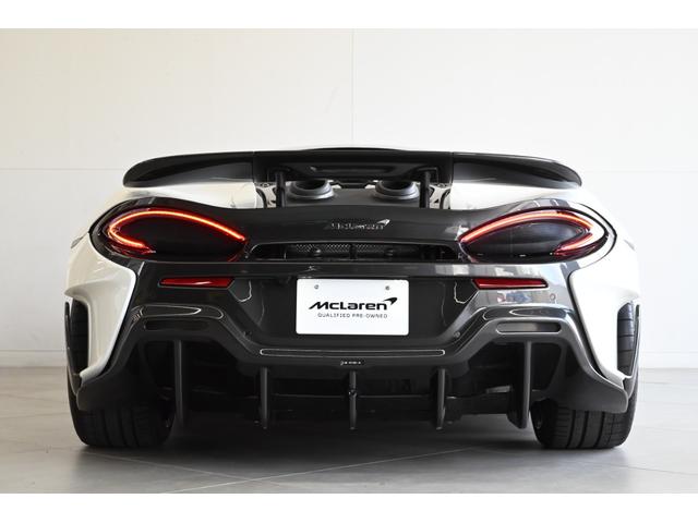 ６００ＬＴ ベースグレード　限定車／ダークパラジウムルーフ／１０スポ－クライトウェイト鍛造ホイ－ル／エアーコンディショナー／４スピーカーオーディオシステム／リヤビュ－カメラ／プロテクションフィル／フロントガラス保護フィルム（6枚目）