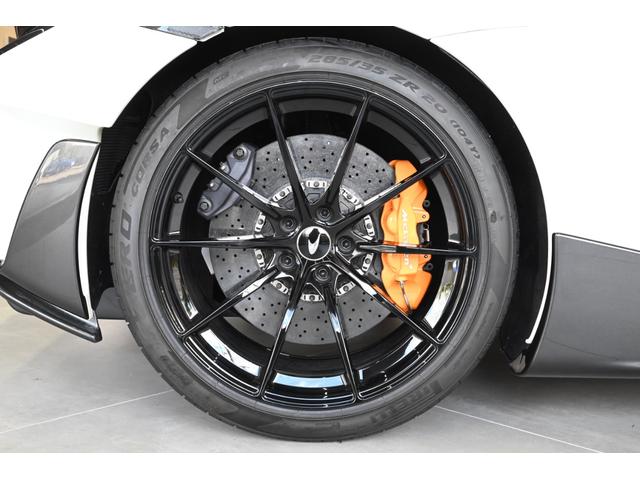 ６００ＬＴ ベースグレード　限定車／ダークパラジウムルーフ／１０スポ－クライトウェイト鍛造ホイ－ル／エアーコンディショナー／４スピーカーオーディオシステム／リヤビュ－カメラ／プロテクションフィル／フロントガラス保護フィルム（22枚目）