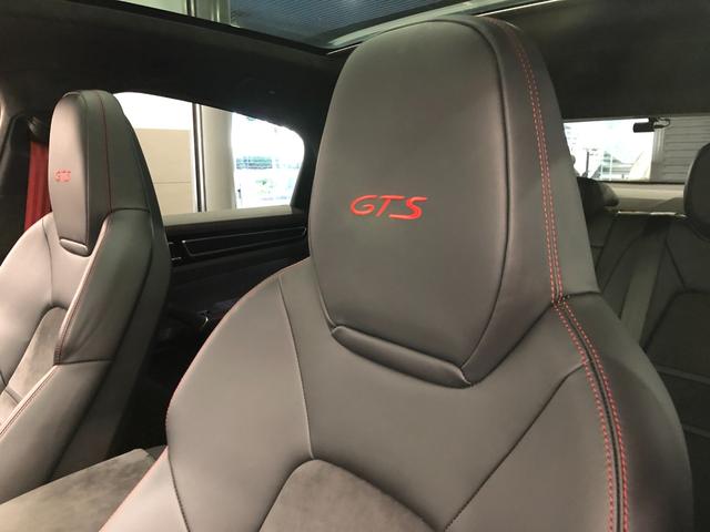 カイエンＧＴＳ　クーペ　２０２１年式モデル　新車保証継承　ＬＥＤマトリックス　ヘッドライト　ブラックＰＤＬＳ　　シートヒーター　リア　センター　シート　２プラス１　レーンキープアシスト　アンビエントライト(40枚目)