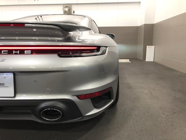 ９１１ ９１１ターボＳ　２０２１年モデル　認定中古車保証　ＰＡＳＭ　スポーツ　エグゾースト　電動スライドチルト　ガラスサンルーフレーンチェンジアシスト　トラフィックジャムアシストＡＣＣ（46枚目）