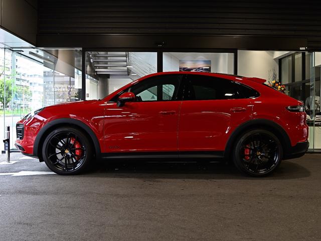 カイエンクーペ カイエンＧＴＳ　クーペ　２０２０年式　認定中古車保証付　ライトウェイトスポーツパッケージ　スポエグセンターテールパイプ　ソフトクローズ　ＢＯＳＥ（2枚目）