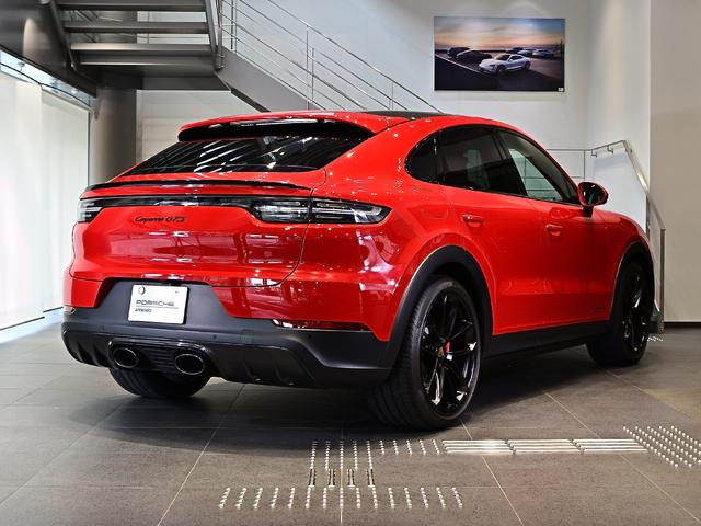 カイエンクーペ カイエンＧＴＳ　クーペ　２０２０年式　認定中古車保証付　ライトウェイトスポーツパッケージ　スポエグセンターテールパイプ　ソフトクローズ　ＢＯＳＥ（5枚目）