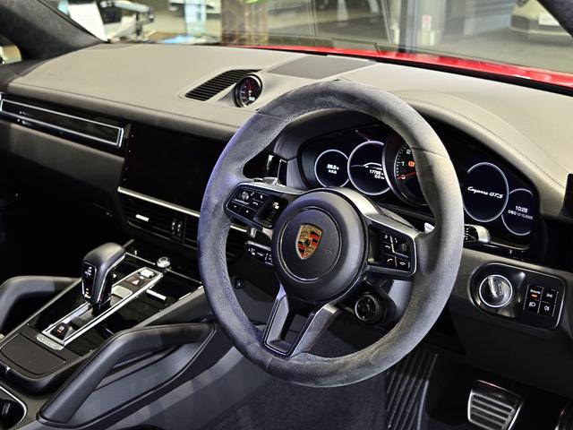 カイエンクーペ カイエンＧＴＳ　クーペ　２０２０年式　認定中古車保証付　ライトウェイトスポーツパッケージ　スポエグセンターテールパイプ　ソフトクローズ　ＢＯＳＥ（14枚目）