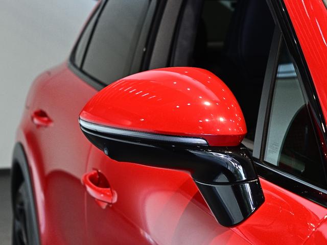 カイエンクーペ カイエンＧＴＳ　クーペ　２０２０年式　認定中古車保証付　ライトウェイトスポーツパッケージ　スポエグセンターテールパイプ　ソフトクローズ　ＢＯＳＥ（27枚目）