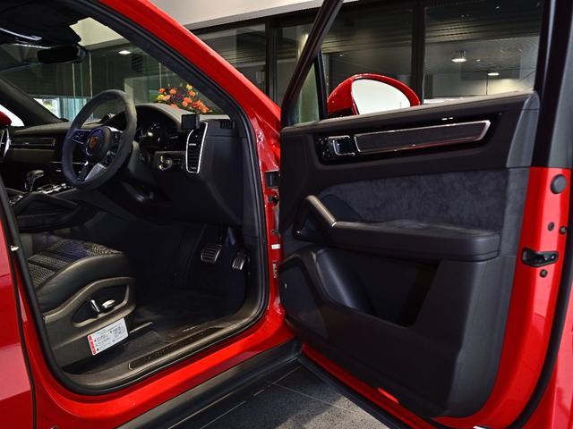 カイエンクーペ カイエンＧＴＳ　クーペ　２０２０年式　認定中古車保証付　ライトウェイトスポーツパッケージ　スポエグセンターテールパイプ　ソフトクローズ　ＢＯＳＥ（48枚目）