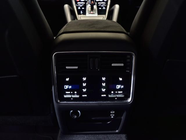 カイエンクーペ カイエンＧＴＳ　クーペ　２０２０年式　認定中古車保証付　ライトウェイトスポーツパッケージ　スポエグセンターテールパイプ　ソフトクローズ　ＢＯＳＥ（69枚目）