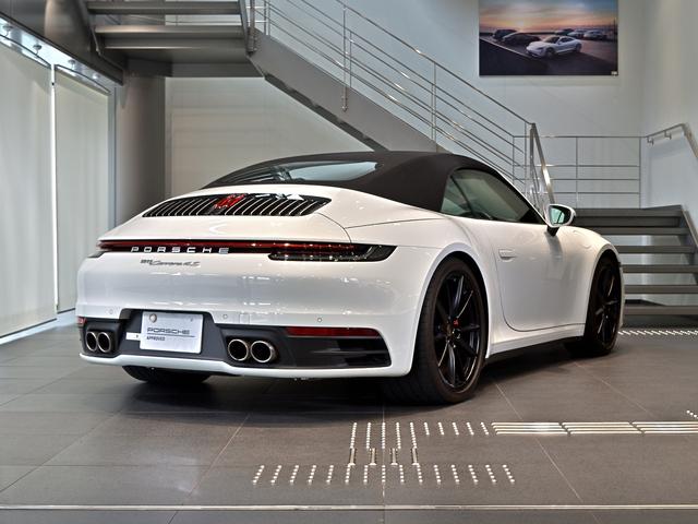 ９１１ ９１１カレラ４Ｓ　カブリオレ　２０２０年式　認定中古車保証付　スポクロ　パワステプラス　１４ｗａｙ電動シート　ブラッシュドアルミニウムインテリアパッケージ（5枚目）