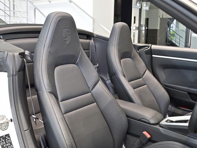 ９１１ ９１１カレラ４Ｓ　カブリオレ　２０２０年式　認定中古車保証付　スポクロ　パワステプラス　１４ｗａｙ電動シート　ブラッシュドアルミニウムインテリアパッケージ（15枚目）