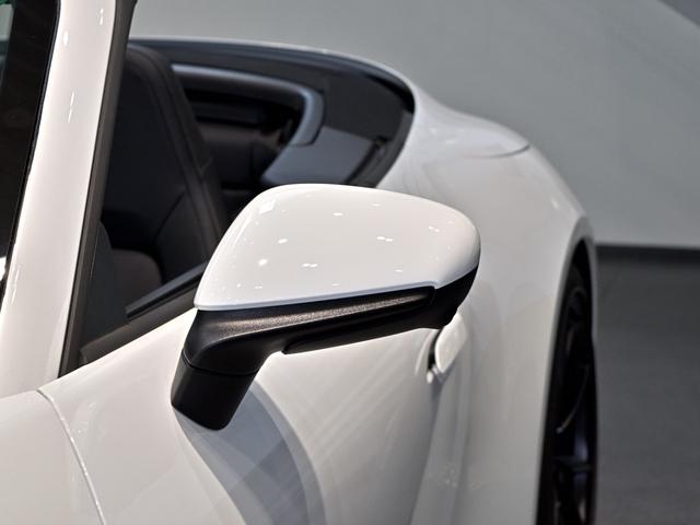 ９１１ ９１１カレラ４Ｓ　カブリオレ　２０２０年式　認定中古車保証付　スポクロ　パワステプラス　１４ｗａｙ電動シート　ブラッシュドアルミニウムインテリアパッケージ（26枚目）