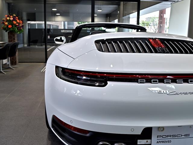 ９１１ ９１１カレラ４Ｓ　カブリオレ　２０２０年式　認定中古車保証付　スポクロ　パワステプラス　１４ｗａｙ電動シート　ブラッシュドアルミニウムインテリアパッケージ（32枚目）