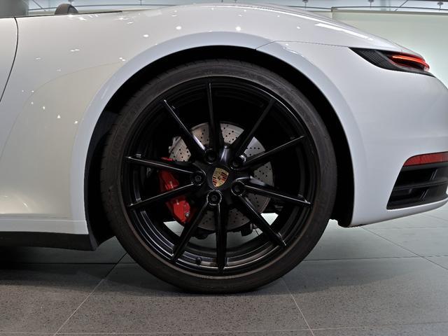 ９１１ ９１１カレラ４Ｓ　カブリオレ　２０２０年式　認定中古車保証付　スポクロ　パワステプラス　１４ｗａｙ電動シート　ブラッシュドアルミニウムインテリアパッケージ（40枚目）