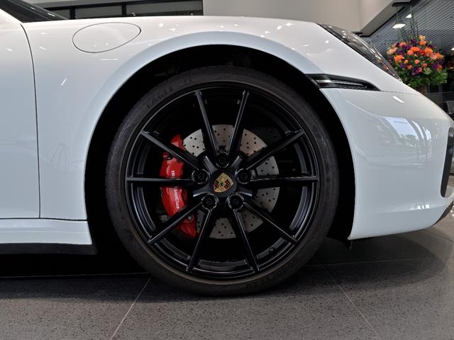 ９１１ ９１１カレラ４Ｓ　カブリオレ　２０２０年式　認定中古車保証付　スポクロ　パワステプラス　１４ｗａｙ電動シート　ブラッシュドアルミニウムインテリアパッケージ（42枚目）