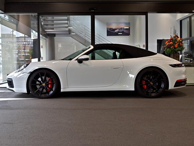 ９１１ ９１１カレラ４Ｓ　カブリオレ　２０２０年式　認定中古車保証付　スポクロ　パワステプラス　１４ｗａｙ電動シート　ブラッシュドアルミニウムインテリアパッケージ（67枚目）