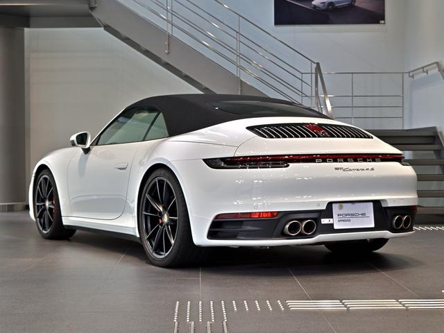 ９１１ ９１１カレラ４Ｓ　カブリオレ　２０２０年式　認定中古車保証付　スポクロ　パワステプラス　１４ｗａｙ電動シート　ブラッシュドアルミニウムインテリアパッケージ（69枚目）
