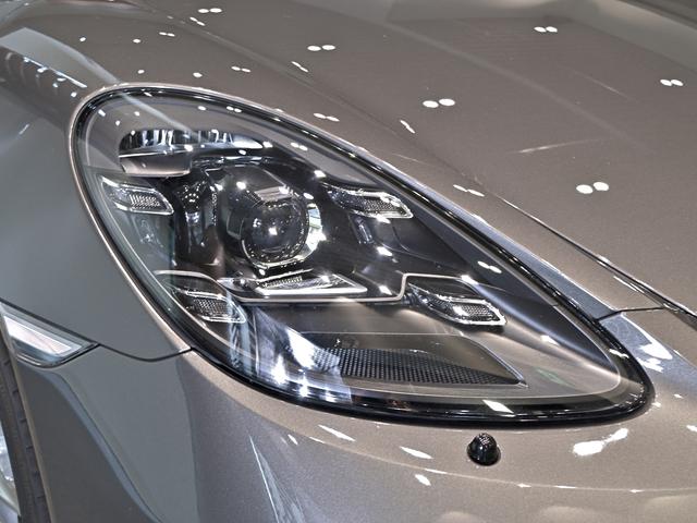 ７１８ケイマン ７１８ケイマン　２０２２年式　認定中古車保証付　スポクロ　レザーインテリアパッケージ　エントリードライブ　シートヒーター、ベンチレーション　ＢＯＳＥ（12枚目）